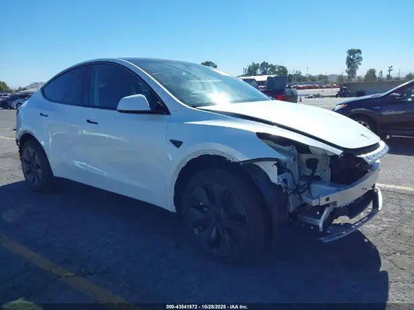 7SAYGDED0RF170037 2024 TESLA MODEL Y - Image 1