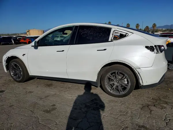 7SAYGDED0RF170278 2024 TESLA MODEL Y - Image 2