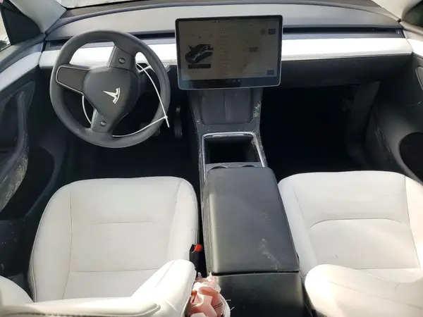 7SAYGDED0RF177408 2024 TESLA MODEL Y - Image 8