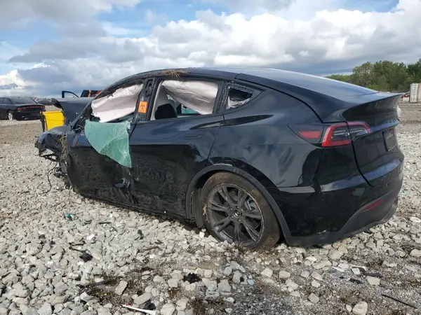 7SAYGDED0RF179739 2024 TESLA MODEL Y - Image 2