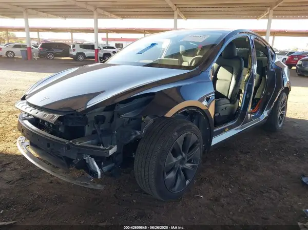 7SAYGDED0RF185220 2024 TESLA MODEL Y - Image 2