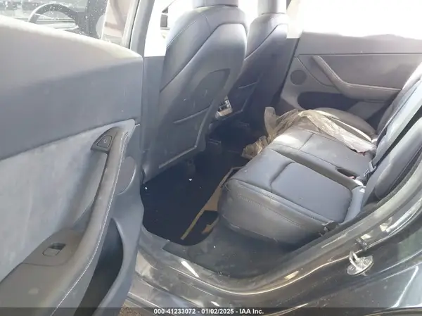 7SAYGDED0RF186917 2024 TESLA MODEL Y - Image 8