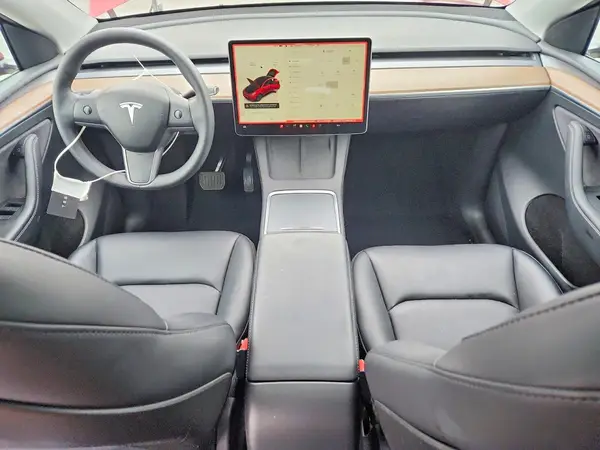 7SAYGDED0RF192880 2024 TESLA MODEL Y - Image 8