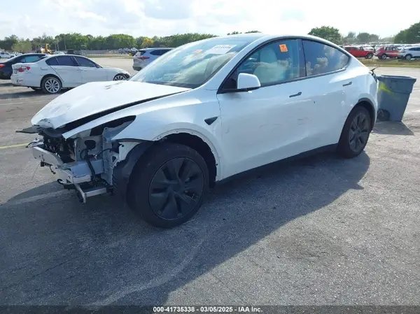 7SAYGDED0RF199456 2024 TESLA MODEL Y - Image 2