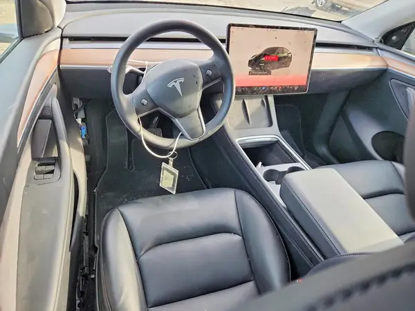 7SAYGDED0RF204882 2024 TESLA MODEL Y - Image 8