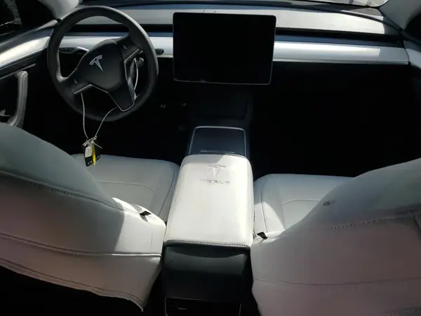 7SAYGDED0RF209659 2024 TESLA MODEL Y - Image 8