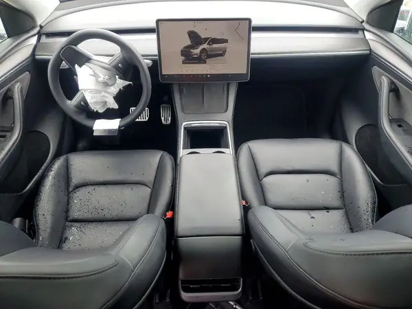 7SAYGDED0RF990070 2024 TESLA MODEL Y - Image 8