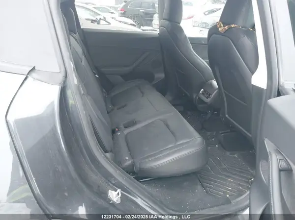 7SAYGDED0RF990716 2024 TESLA MODEL Y - Image 8