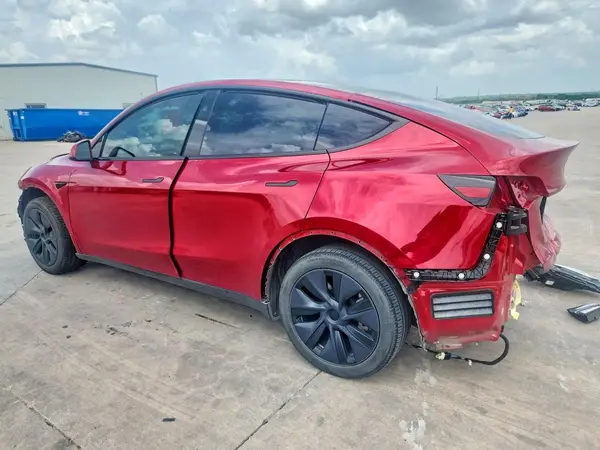 7SAYGDED0SA337242 2025 TESLA MODEL Y - Image 2