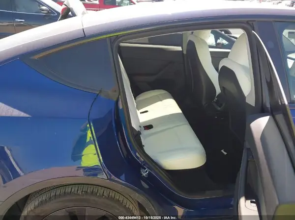 7SAYGDED0SA355997 2025 TESLA MODEL Y - Image 8
