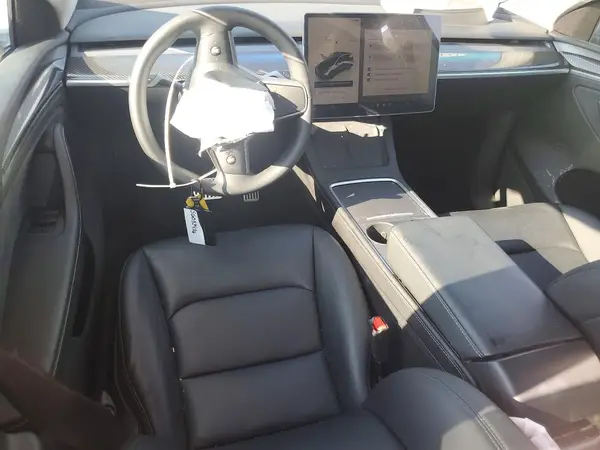 7SAYGDED0SA362822 2025 TESLA MODEL Y - Image 8