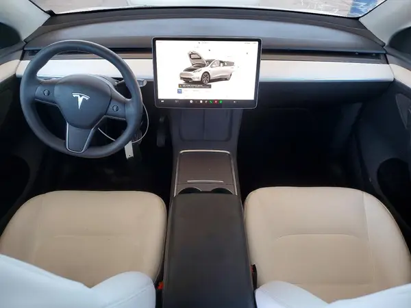 7SAYGDED0SA377272 2025 TESLA MODEL Y - Image 8