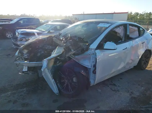 7SAYGDED0SF222885 2025 TESLA MODEL Y - Image 2