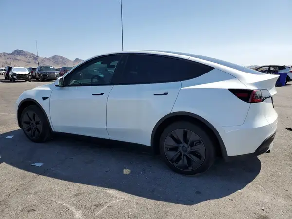 7SAYGDED0SF240884 2025 TESLA MODEL Y - Image 2