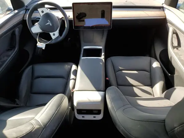 7SAYGDED0SF249701 2025 TESLA MODEL Y - Image 8