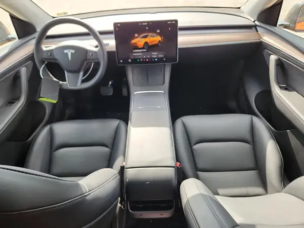 7SAYGDED0SF256406 2025 TESLA MODEL Y - Image 8