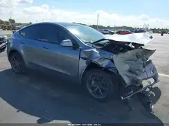 7SAYGDED0SF261623 2025 TESLA MODEL Y