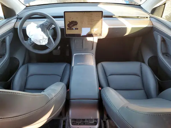 7SAYGDED0SF266109 2025 TESLA MODEL Y - Image 8