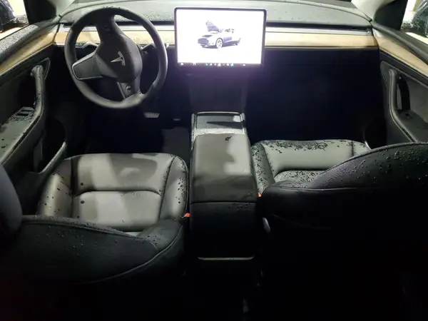 7SAYGDED0SF272105 2025 TESLA MODEL Y - Image 8