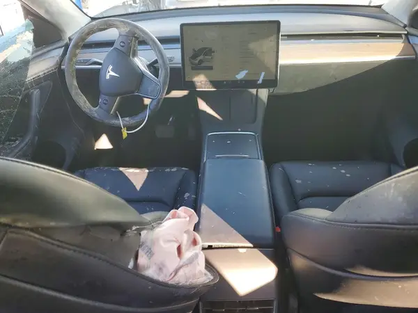 7SAYGDED0SF272976 2025 TESLA MODEL Y - Image 8