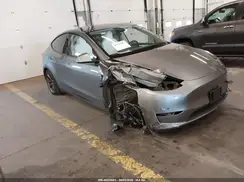 7SAYGDED0SF279071 2025 TESLA MODEL Y