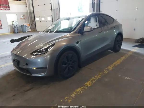 7SAYGDED0SF279071 2025 TESLA MODEL Y - Image 2