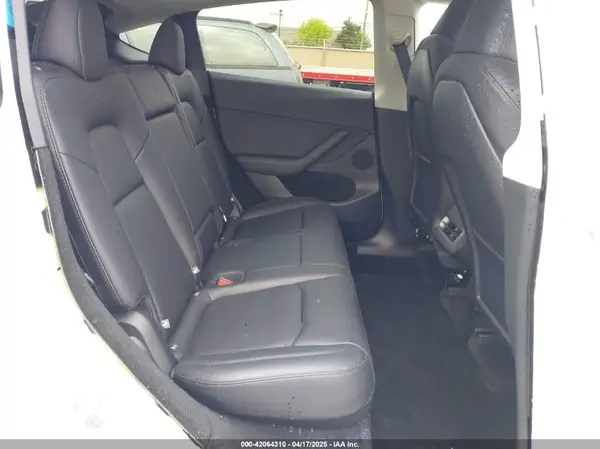 7SAYGDED0SF281614 2025 TESLA MODEL Y - Image 8