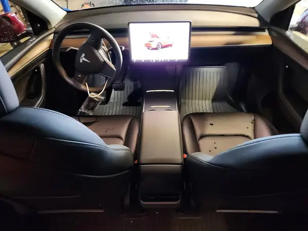 7SAYGDED0SF311906 2025 TESLA MODEL Y - Image 8