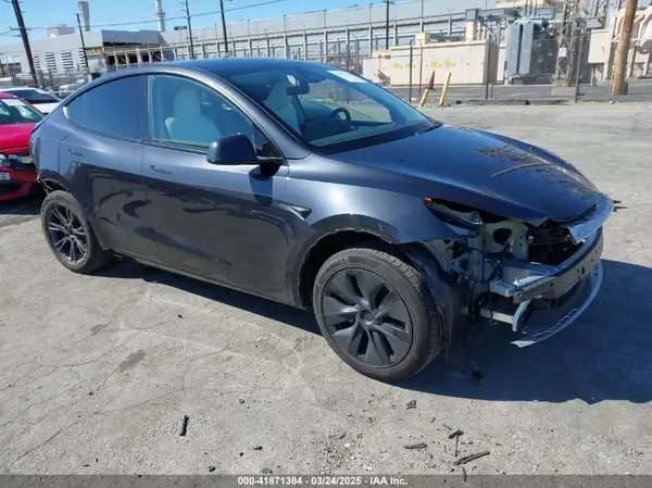 7SAYGDED0SF314885 2025 TESLA MODEL Y - Image 1