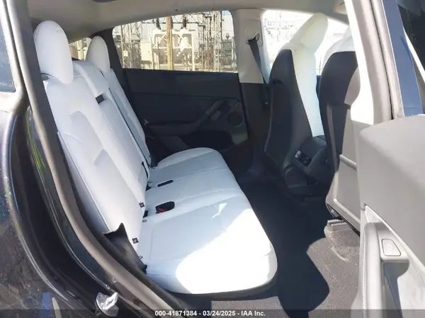 7SAYGDED0SF314885 2025 TESLA MODEL Y - Image 8