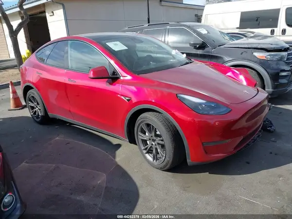 7SAYGDED0SF315311 2025 TESLA MODEL Y - Image 1