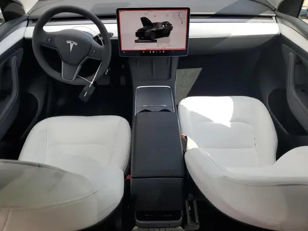 7SAYGDED0SF319066 2025 TESLA MODEL Y - Image 8
