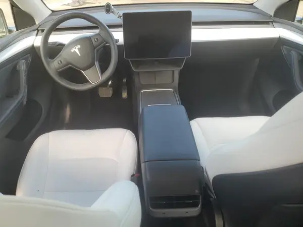 7SAYGDED0SF320461 2025 TESLA MODEL Y - Image 8