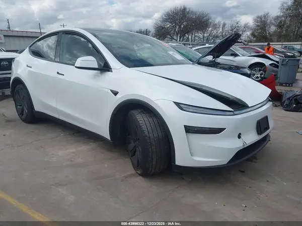 7SAYGDED0TA418954 2026 TESLA MODEL Y - Image 1