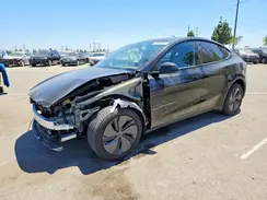 7SAYGDED0TA425404 2026 TESLA MODEL Y