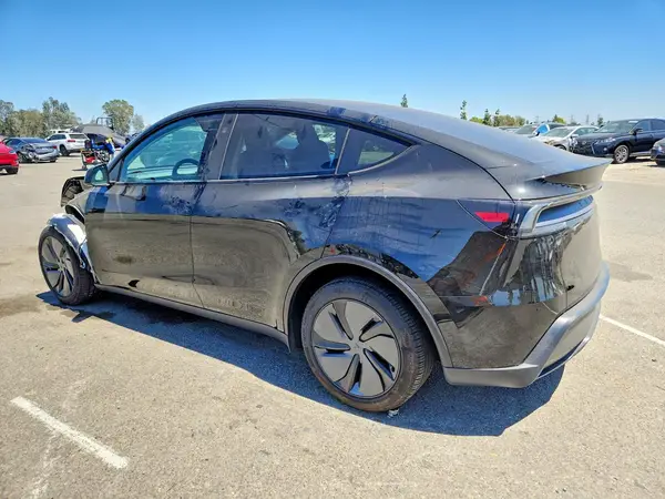 7SAYGDED0TA425404 2026 TESLA MODEL Y - Image 2