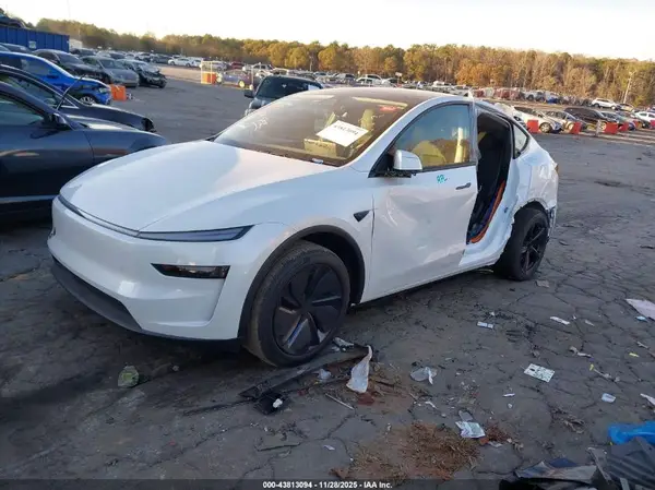 7SAYGDED0TA452117 2026 TESLA MODEL Y - Image 2