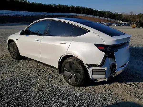 7SAYGDED0TA469774 2026 TESLA MODEL Y - Image 2