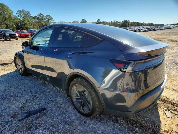 7SAYGDED0TA476840 2026 TESLA MODEL Y - Image 2