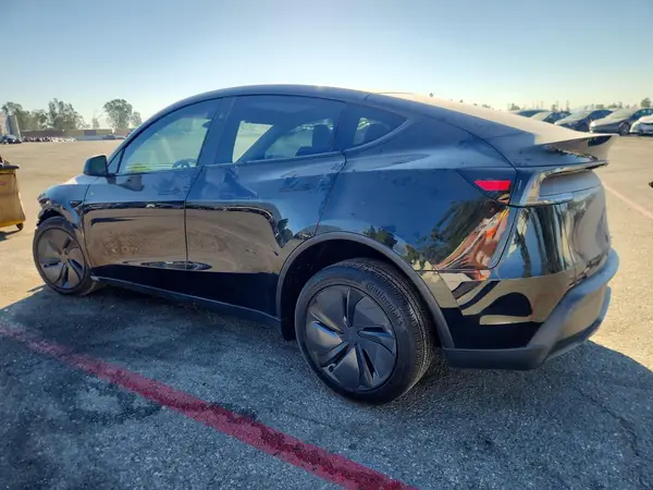 7SAYGDED0TF380306 2026 TESLA MODEL Y - Image 2