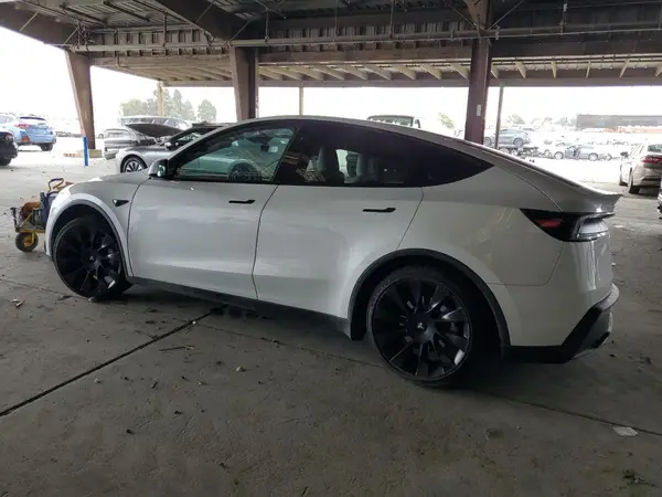 7SAYGDED0TF385652 2026 TESLA MODEL Y - Image 2