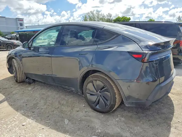 7SAYGDED0TF401476 2026 TESLA MODEL Y - Image 2