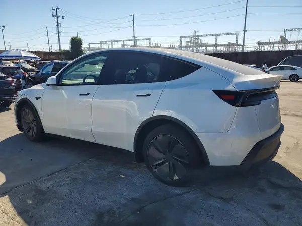 7SAYGDED0TF411649 2026 TESLA MODEL Y - Image 2