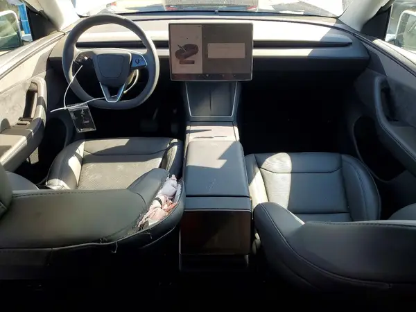 7SAYGDED0TF411649 2026 TESLA MODEL Y - Image 8