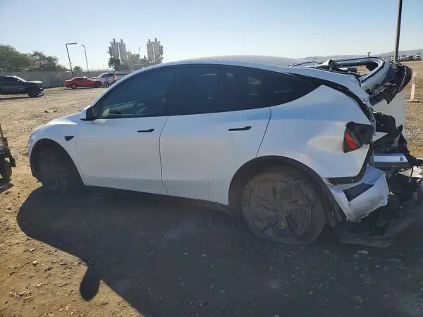7SAYGDED0TF414583 2026 TESLA MODEL Y - Image 2