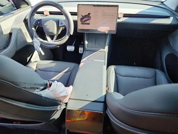 7SAYGDED0TF415197 2026 TESLA MODEL Y - Image 8