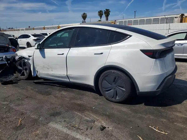 7SAYGDED0TF419945 2026 TESLA MODEL Y - Image 2