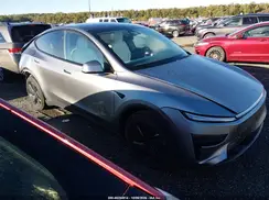 7SAYGDED0TF425504 2026 TESLA MODEL Y