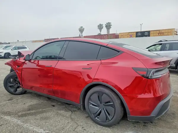 7SAYGDED0TF565228 2026 TESLA MODEL Y - Image 2