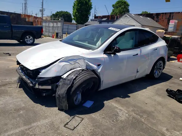 7SAYGDED0TF565732 2026 TESLA MODEL Y - Image 1